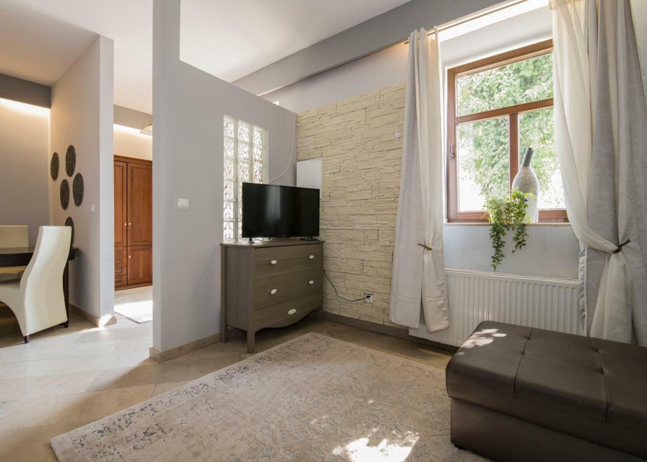 Apartamenty Na Warszawskiej Sieradz Buitenkant foto