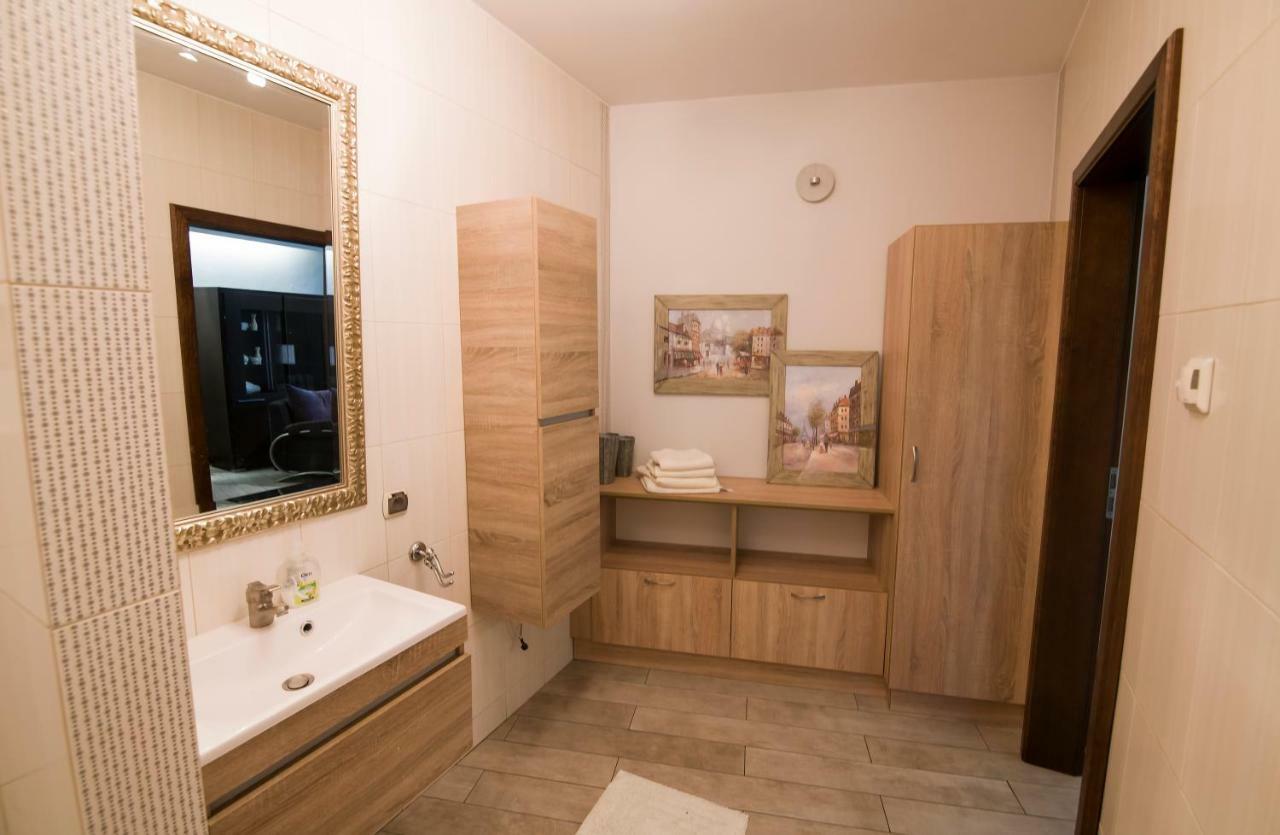 Apartamenty Na Warszawskiej Sieradz Buitenkant foto