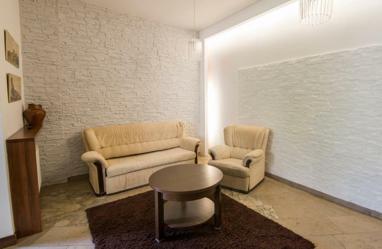 Apartamenty Na Warszawskiej Sieradz Buitenkant foto
