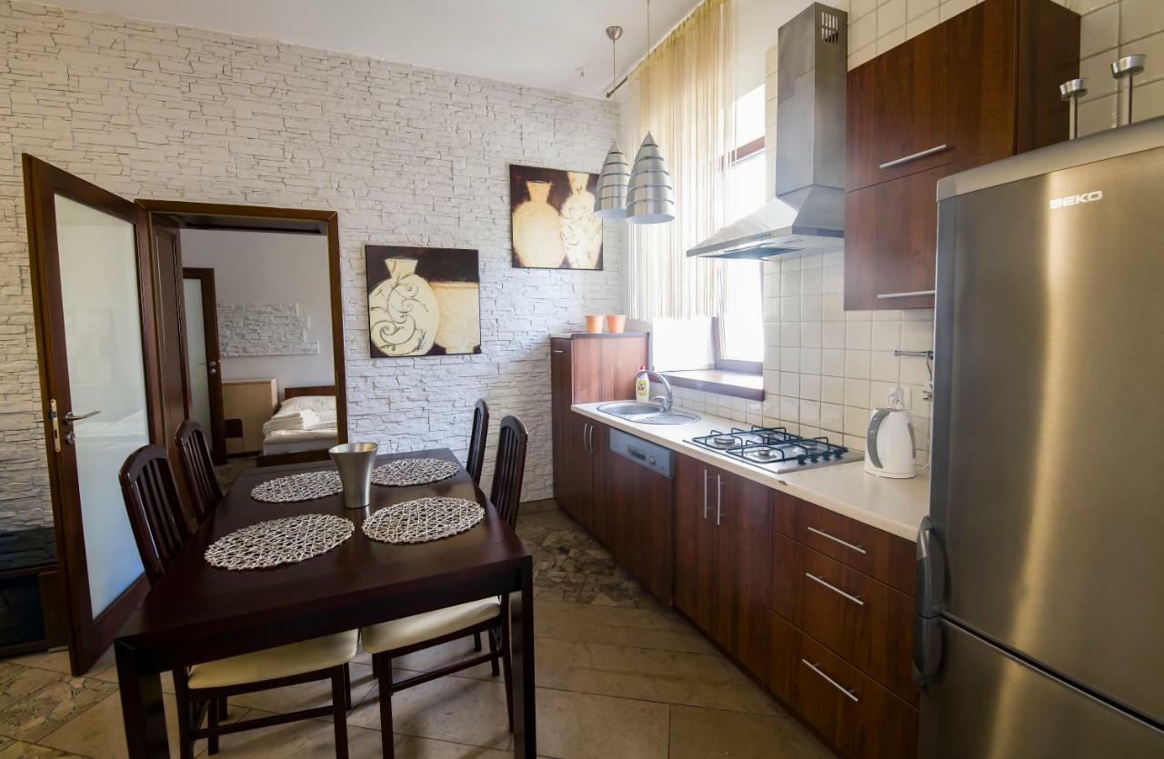 Apartamenty Na Warszawskiej Sieradz Buitenkant foto