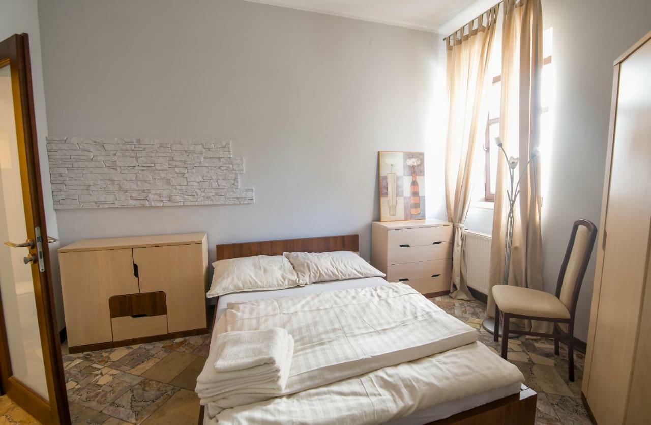 Apartamenty Na Warszawskiej Sieradz Buitenkant foto
